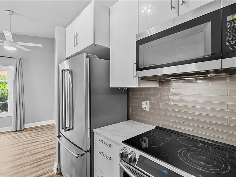 2653 Cottage Pl — Photo 8