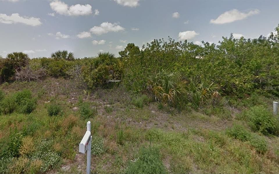 2nd image of 9660 Arnaz Cir