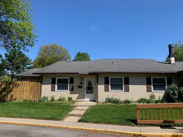 2816 Two Worlds Dr, Columbus, IN 47201