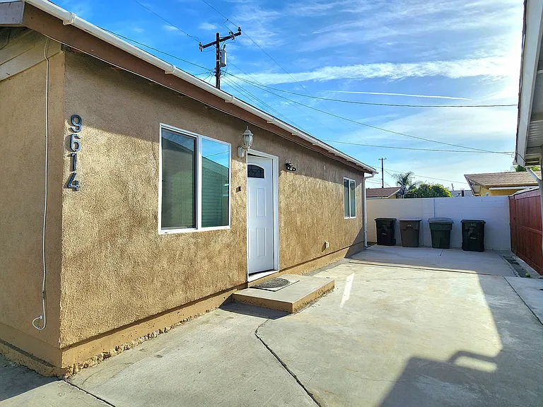 9614 W Cerritos Ave — Photo 1