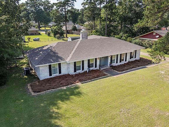 2nd image of 559 Inlet Rd