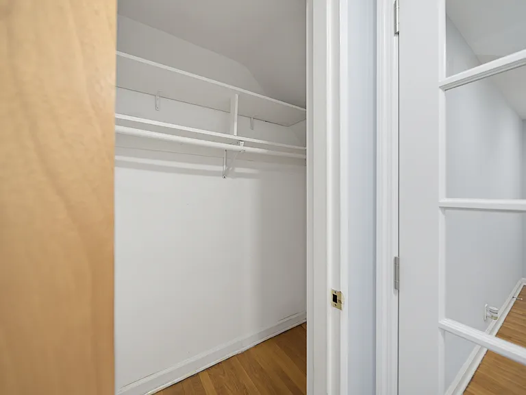 2209 Center Ave #A — Photo 6
