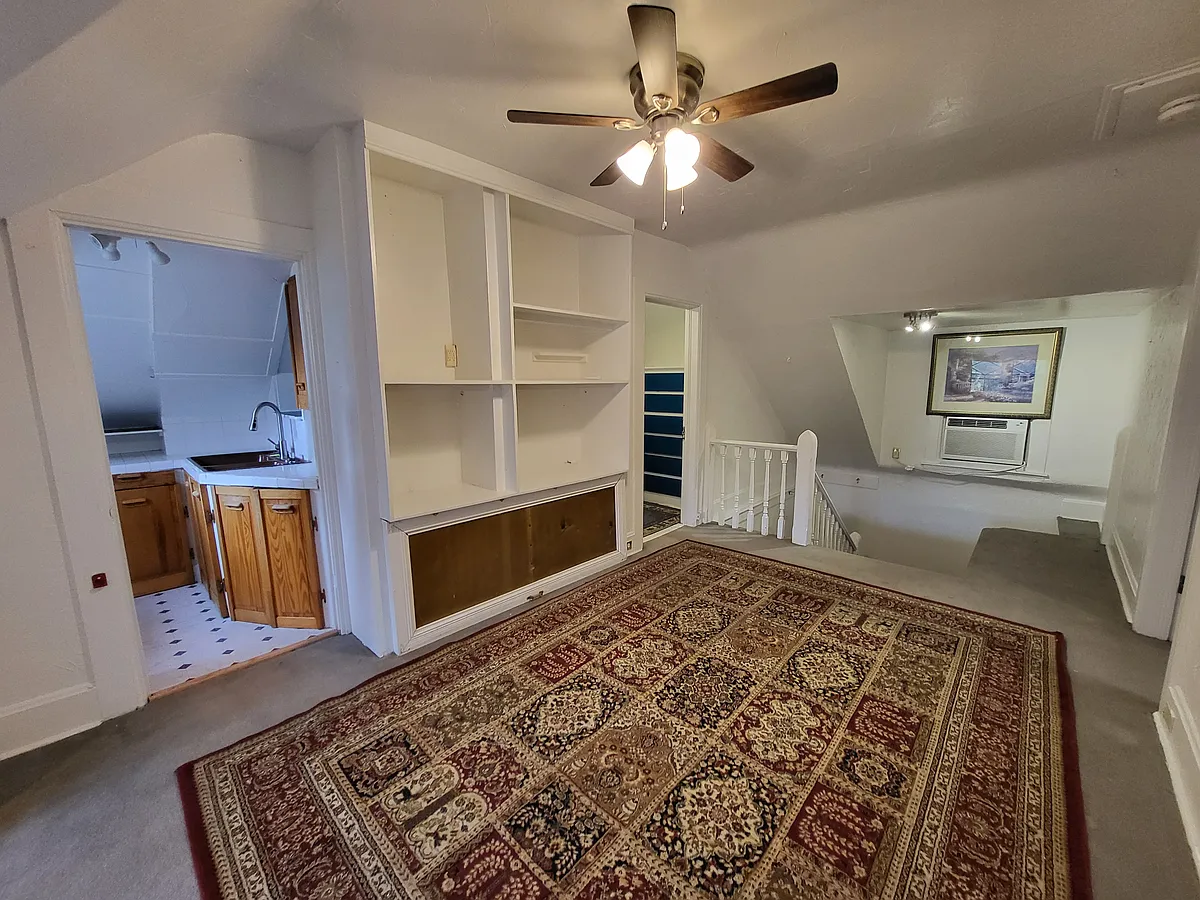 Building Photo - 1301 N Franklin St #2