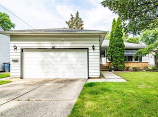 1124 Haverston Rd, Lyndhurst, OH 44124