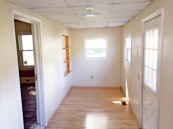 5th image of 1307 S Vermillion St
