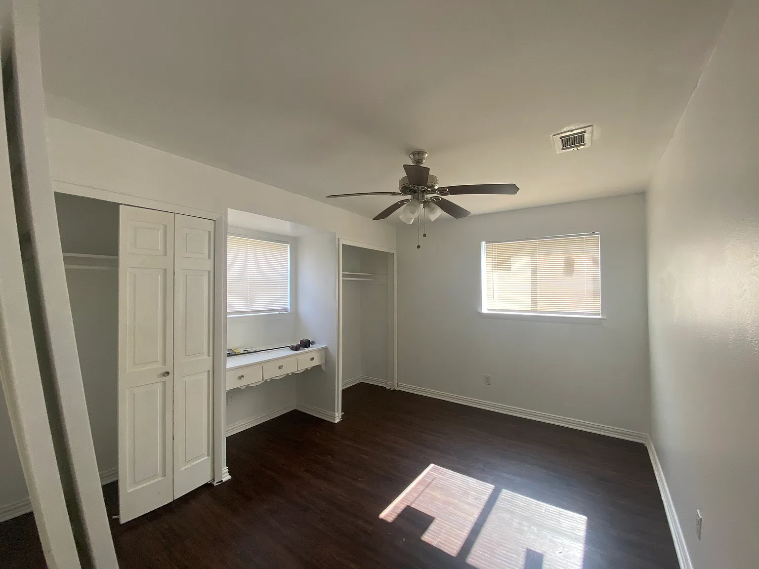 3 bed, 1408 sqft, $2,350 — Photo 3