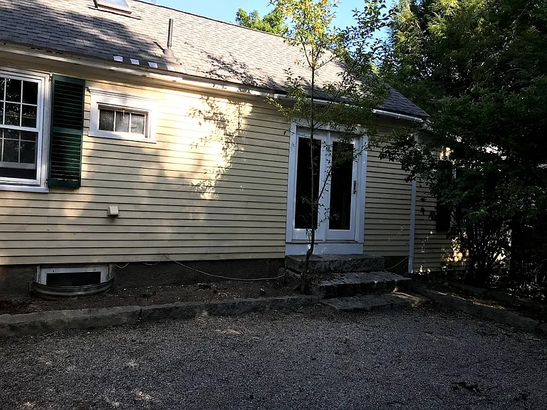 35 Noble St — Photo 7