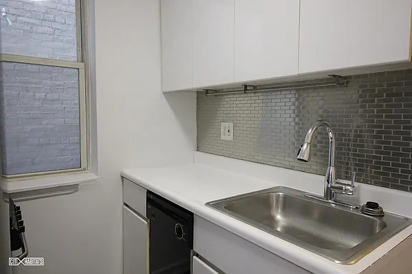 Rented by Corcoran | media 7