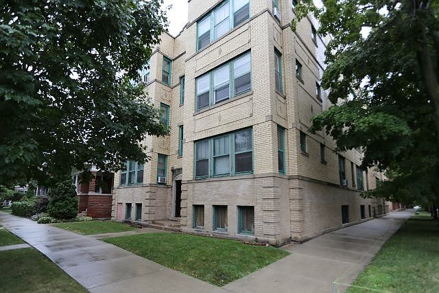 1st image of 2958 N Washtenaw Ave APT 02