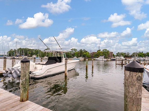 2nd image of 921 Spinnaker Way #921