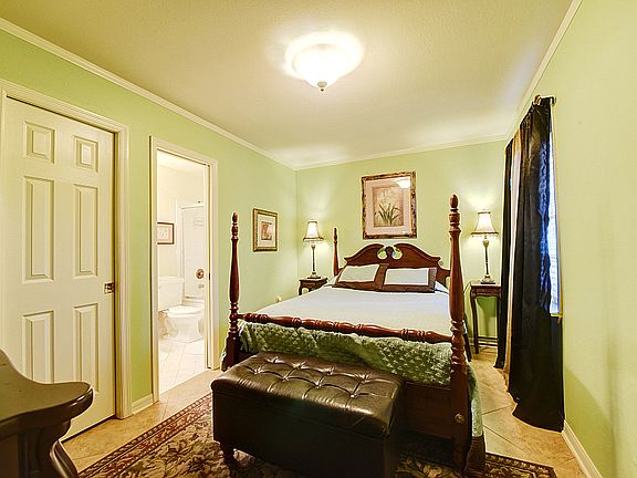 4th image of 1629 Toledano St #101