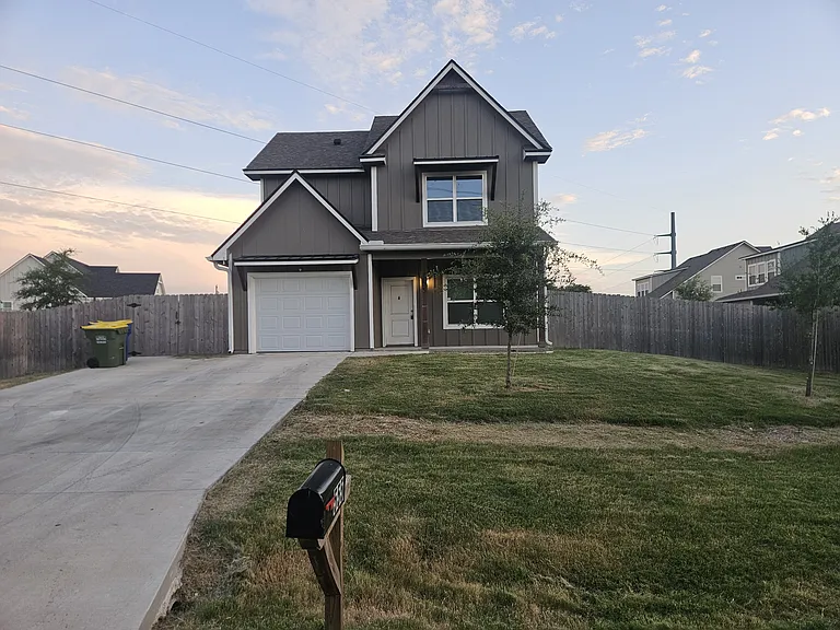 551 Goates Rd — Photo 2