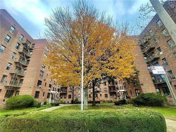 2547 W 2nd St APT 1H, Brooklyn, NY 11223