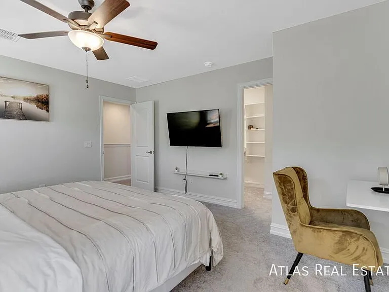 741 Creekwater Ln — Photo 13