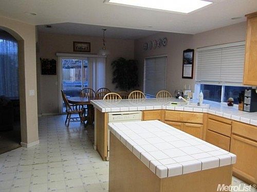 3rd image of 398 Anacapa Dr