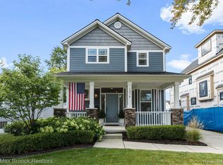 1376 Bennaville Ave, Birmingham, MI