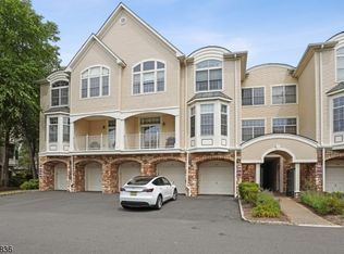 408 Turlington Ct, Livingston, NJ 07039