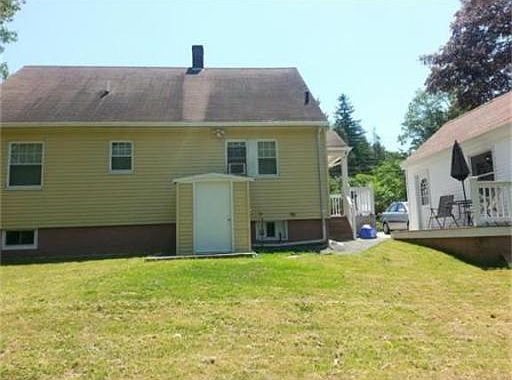 4th image of 221 Berkley St