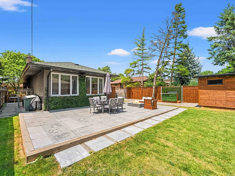 3 Hartland Rd — Photo 40