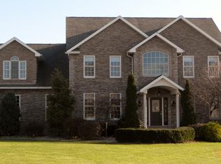3730 Cornell Dr, Hermitage, PA 16148
