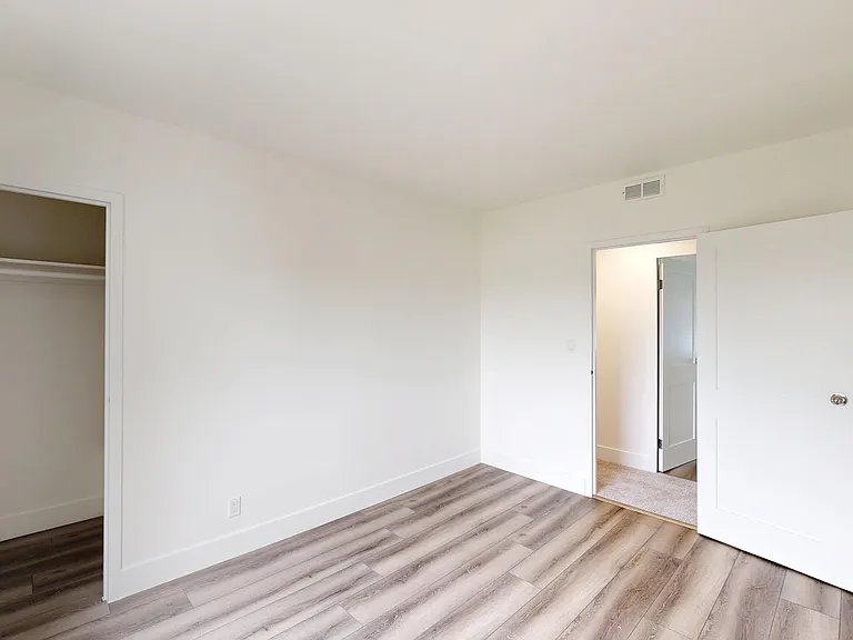 Parkmerced Apartments — Photo 154