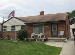 31449 Lyons Cir E, Warren, MI 48092