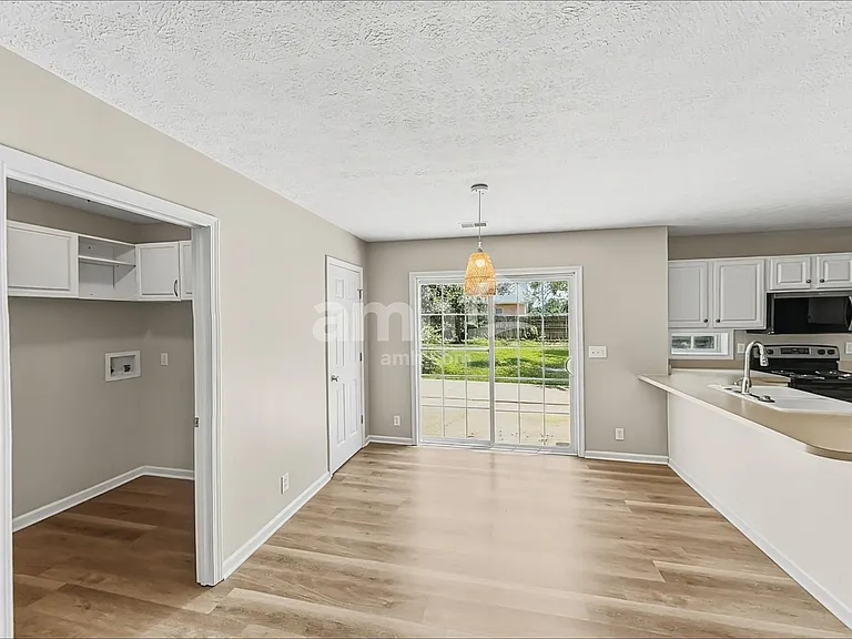 2120 Loudenslager Dr — Photo 4