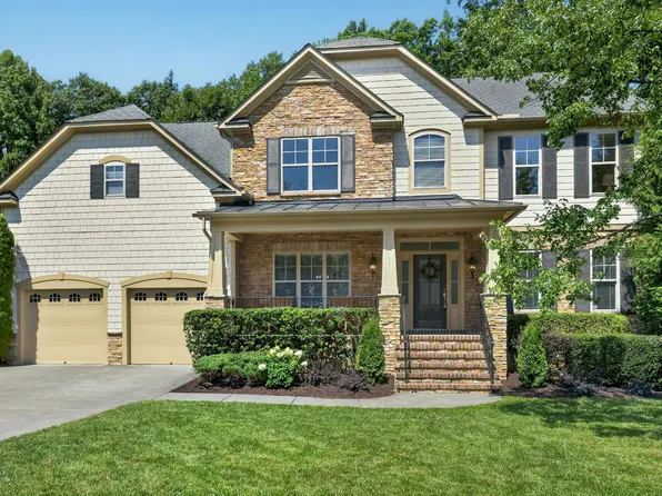 808 City Walls St, Cary, NC 27513