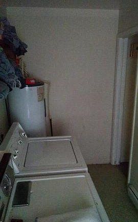 3rd image of 400 Plum St