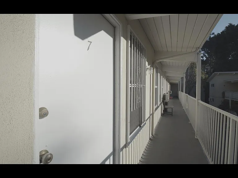 7032 Hawthorn Ave #8 — Photo 12