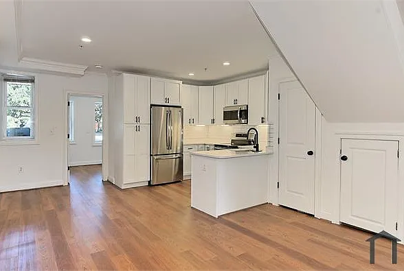 1822 C St NE #1 — Photo 12