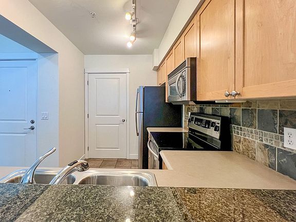 5th image of 1545 NW 57th St Unit 421