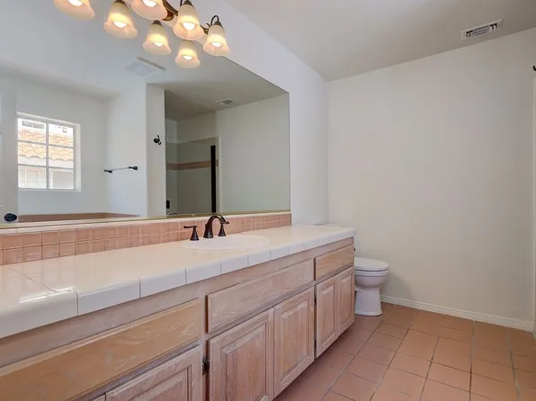 511 N Elena Ave APT B, Redondo Beach, CA 90277