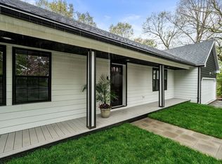 80 Croydon Rd, Norwood, MA 02062