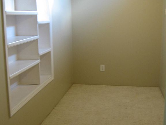 4th image of 3010 Kellen Dr