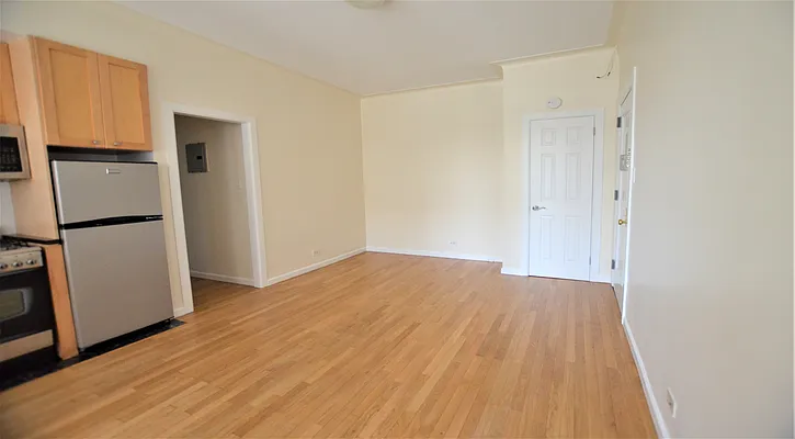 Rented by Manhattan Realty Group | media 3