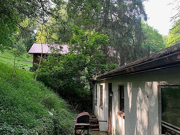 2nd image of 1 Upland Dr