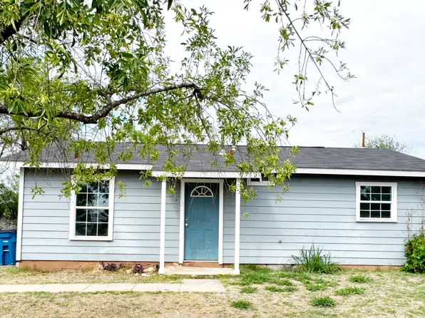 501 CORLEY DR, Devine, TX 78016