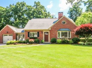 34 Dartmouth Rd, Longmeadow, MA 01106