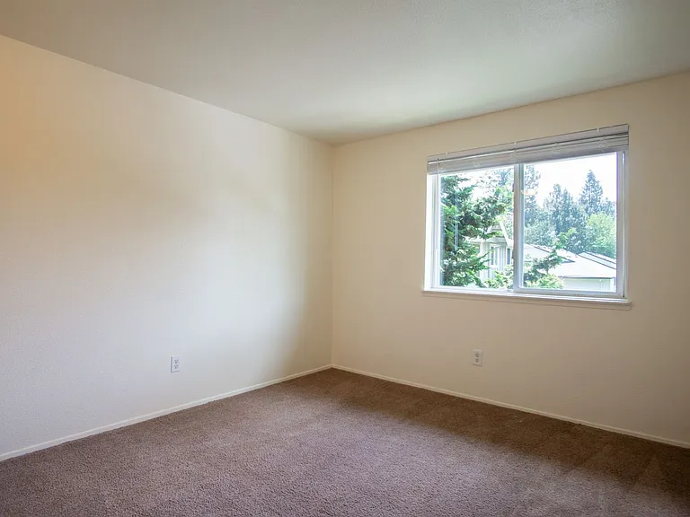 2628 NE Red Sunset Dr — Photo 8