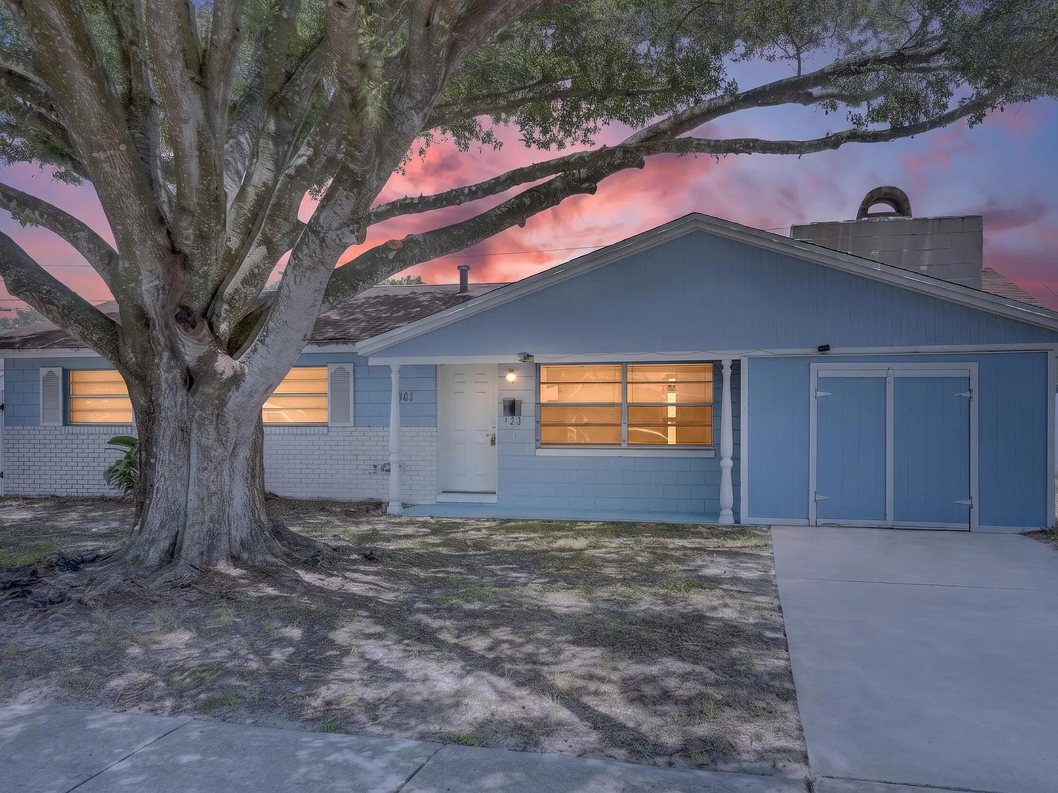 4 bed, 1380 sqft, $2,385 — Photo 1