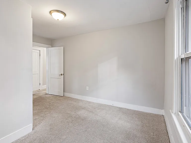 465 Terrace Ave — Photo 8