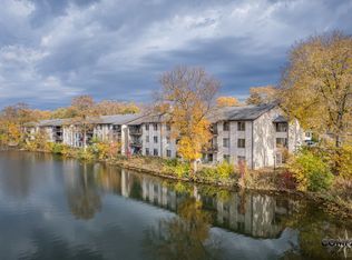Half Moon Lake Apartments, Eau Claire, WI 54703