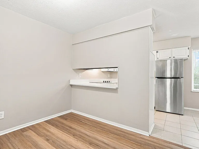 3301 Kristin Ct — Photo 4