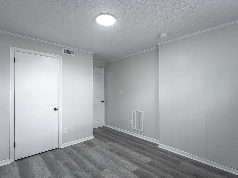 833 Sylvan Dr — Photo 24