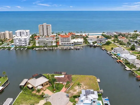 214 Trade Winds AVE, NAPLES, FL 34108