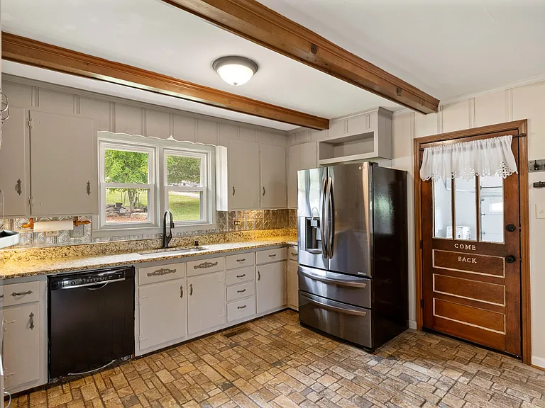 2541 Mooresville Hwy — Photo 15
