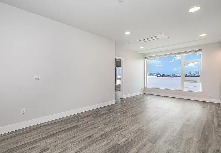 17XX Harbor Ave SW #400 — Photo 13