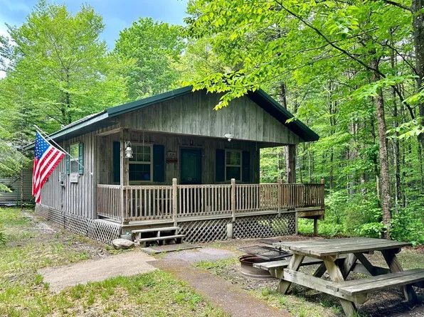 963 Uncas Rd, Raquette Lake, NY 13436