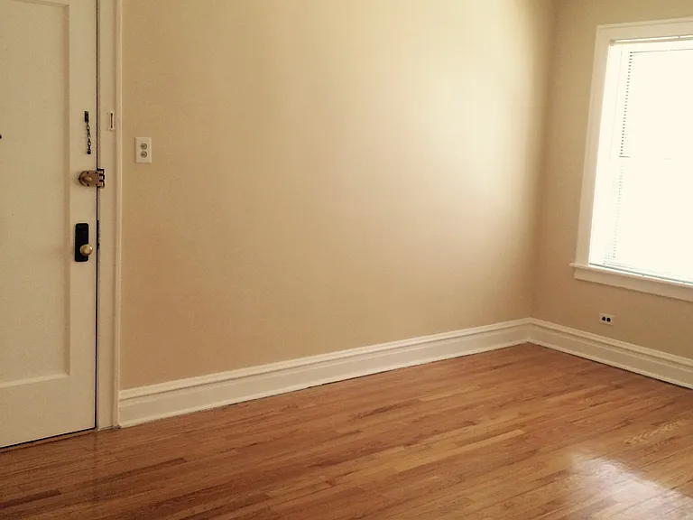 7239 S Phillips Ave — Photo 9